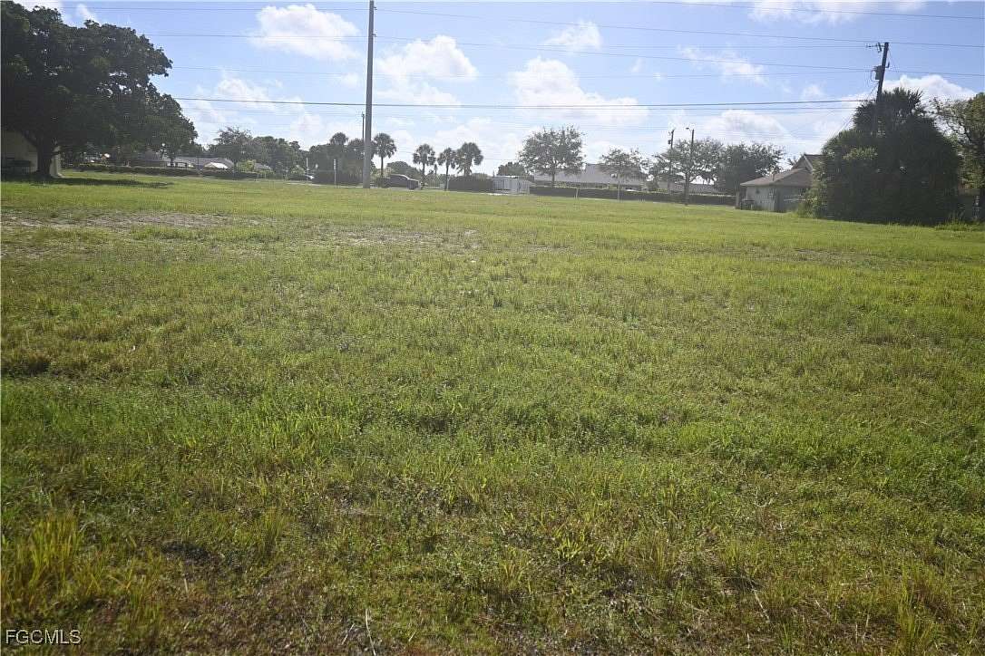 0.37 Acres of Commercial Land for Sale in Cape Coral, Florida