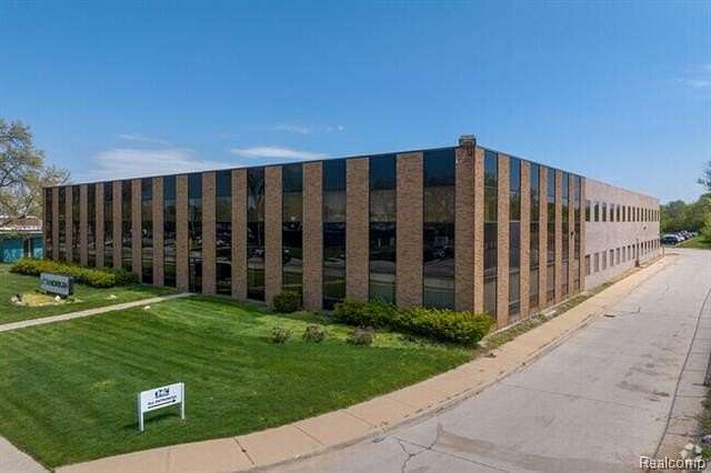 4 Acres of Improved Commercial Land for Sale in Warren, Michigan
