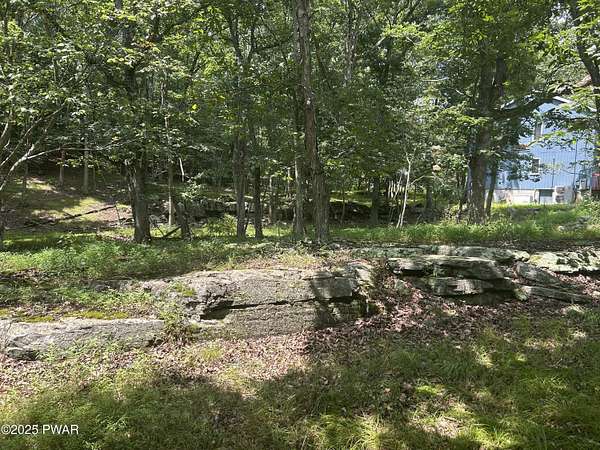 0.34 Acres of Residential Land for Sale in Bushkill, Pennsylvania