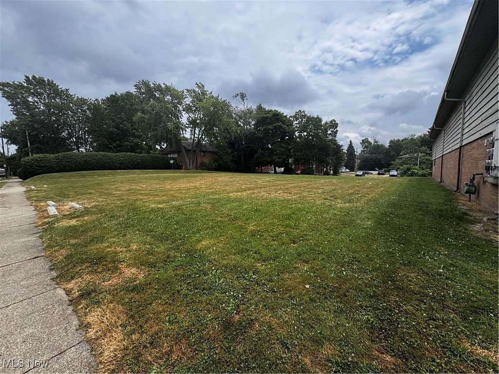 0.93 Acres of Residential Land for Sale in Akron, Ohio