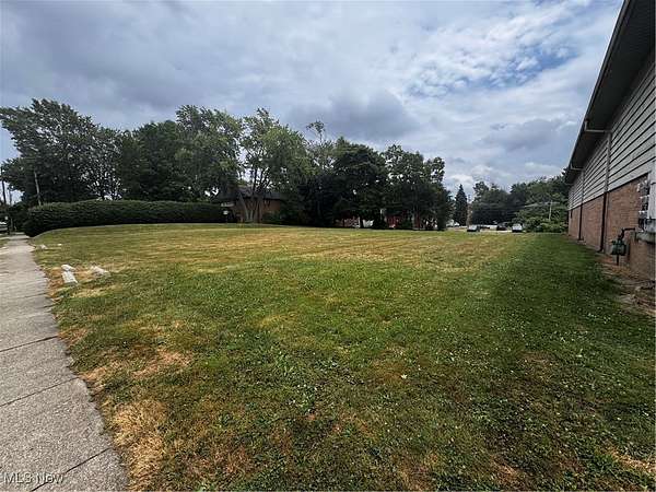 0.93 Acres of Residential Land for Sale in Akron, Ohio