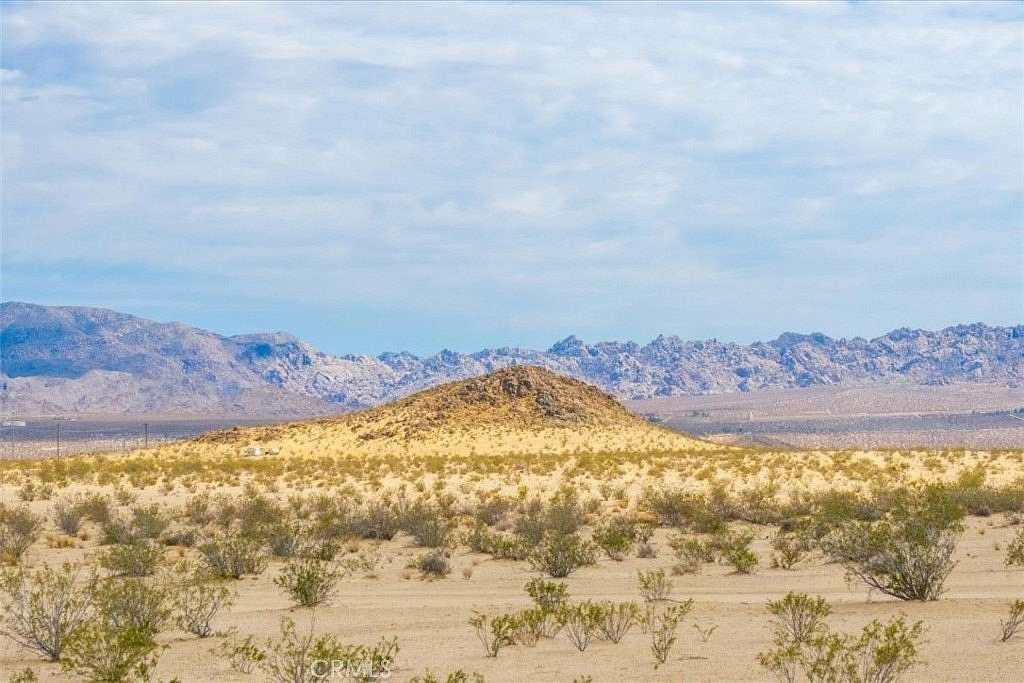 1.25 Acres of Land for Sale in Twentynine Palms, California