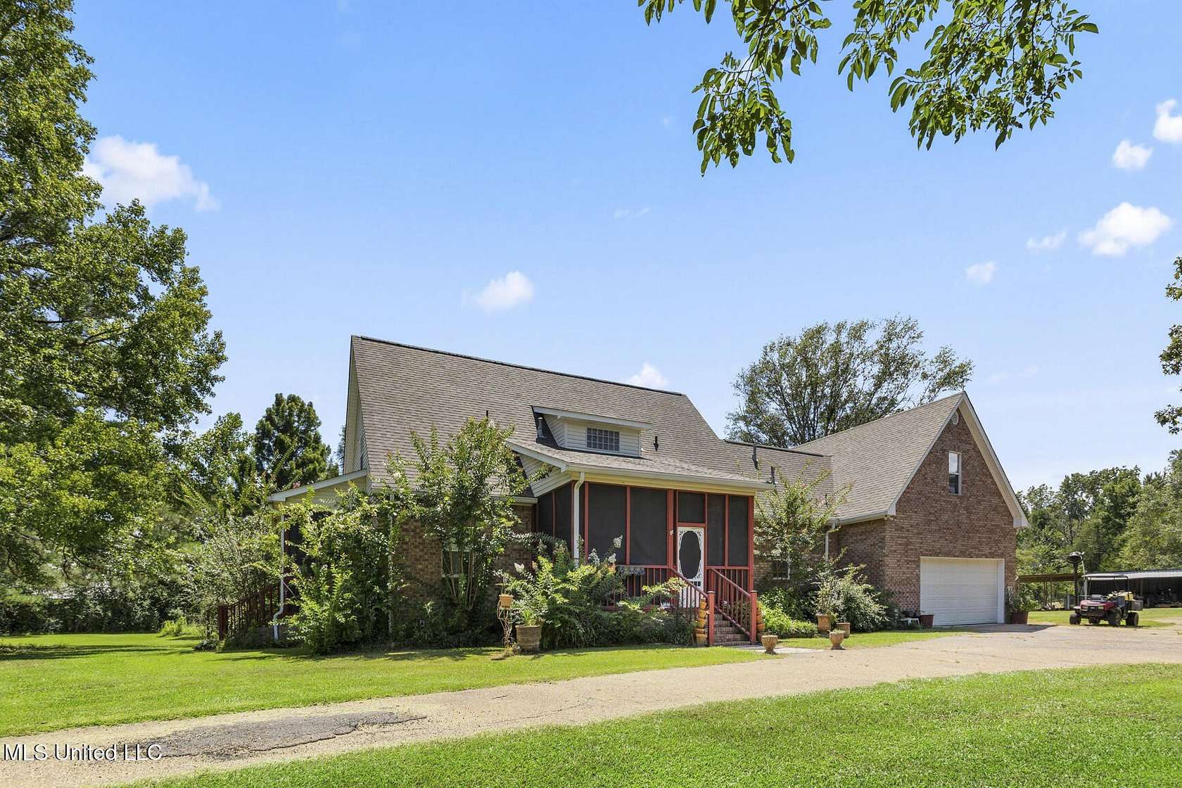 10.2 Acres of Recreational Land with Home for Sale in Raymond, Mississippi