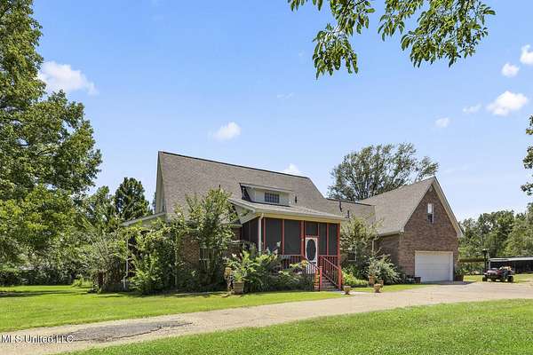 10.2 Acres of Recreational Land with Home for Sale in Raymond, Mississippi