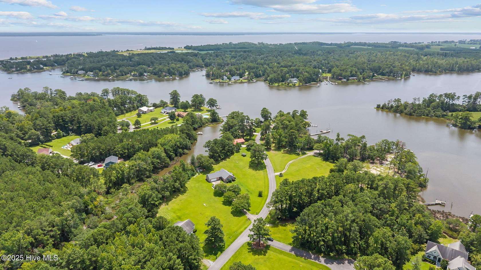 0.96 Acres of Residential Land for Sale in Oriental, North Carolina