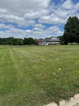 0.33 Acres of Residential Land for Sale in Dyersville, Iowa