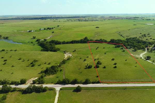 7.6 Acres of Residential Land for Sale in Salado, Texas