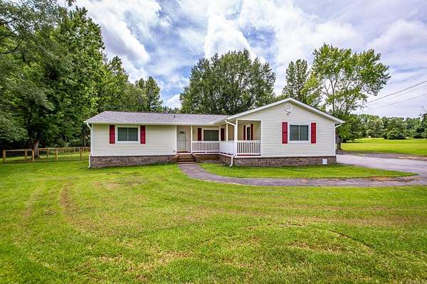 2 Acres of Residential Land with Home for Sale in Austin, Arkansas