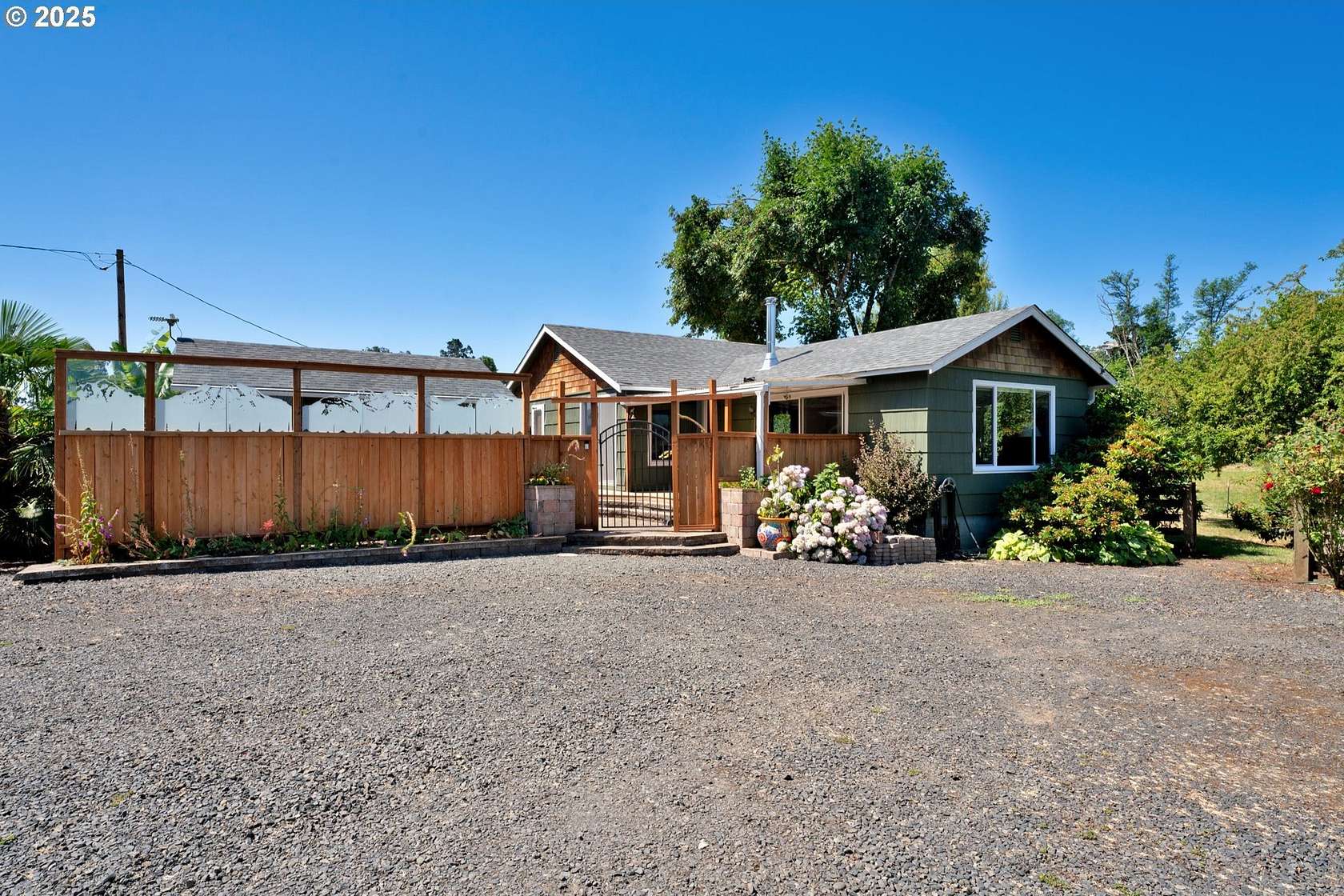 10.1 Acres of Land with Home for Sale in Creswell, Oregon