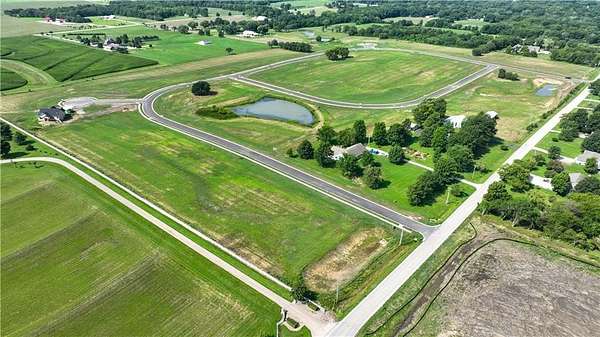 1 Acre of Residential Land for Sale in Baldwin City, Kansas