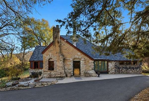 3.76 Acres of Land with Home for Sale in Kansas City, Missouri