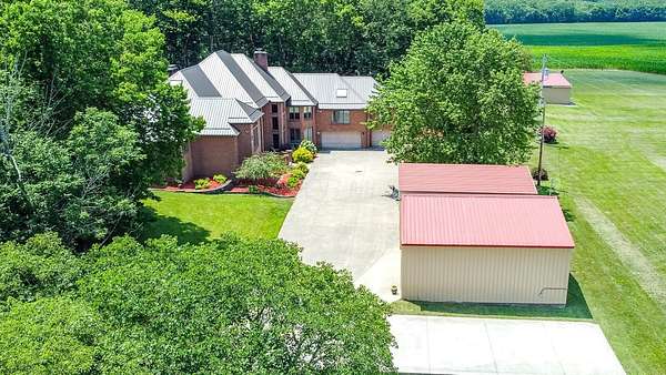 5 Acres of Residential Land with Home for Sale in Circleville, Ohio