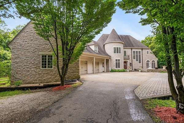 2.59 Acres of Residential Land with Home for Sale in Galloway, Ohio