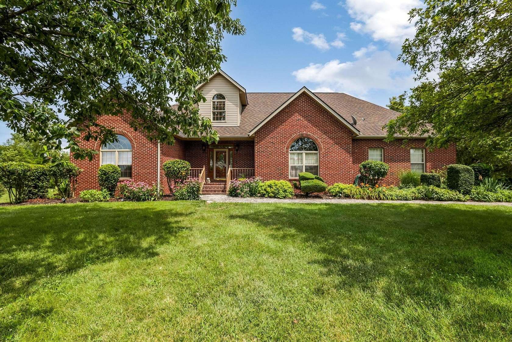 19 Acres of Land with Home for Sale in Groveport, Ohio