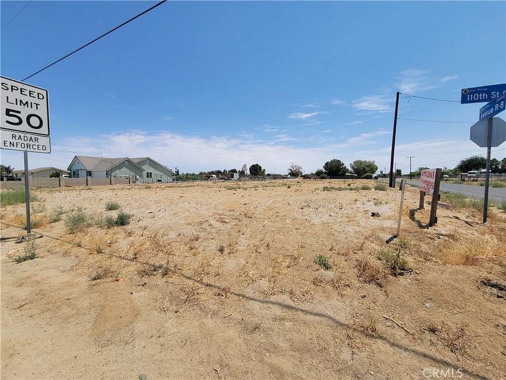 1.25 Acres of Land for Sale in Sun Village, California