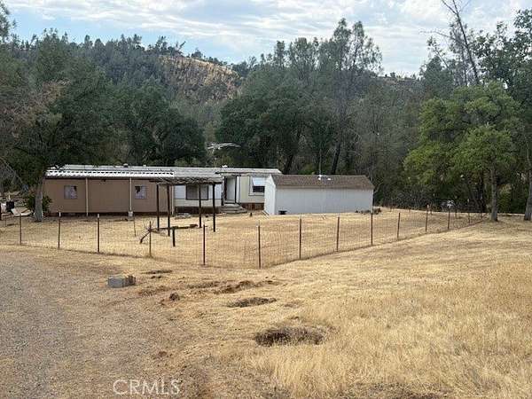 1.7 Acres of Residential Land with Home for Sale in Rancho Tehama Reserve, California