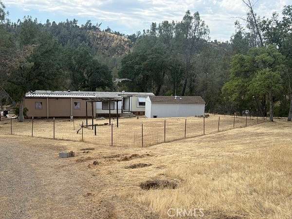 1.7 Acres of Land with Home for Sale in Rancho Tehama Reserve, California