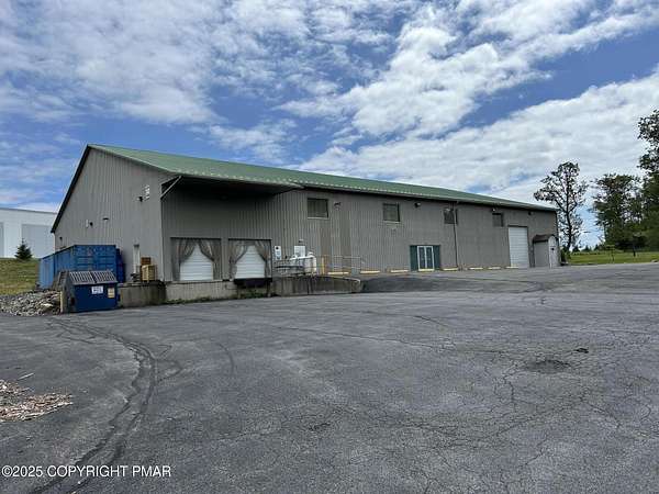 3.4 Acres of Improved Commercial Land for Sale in Mount Pocono, Pennsylvania