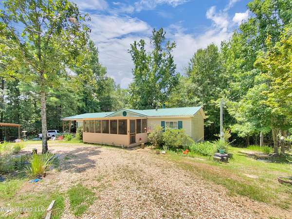 10.9 Acres of Land with Home for Sale in Hattiesburg, Mississippi