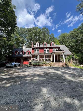 5 Acres of Residential Land with Home for Sale in Fairfax Station, Virginia