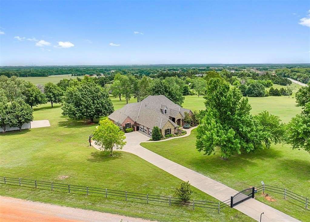 11.4 Acres of Land with Home for Sale in Oklahoma City, Oklahoma