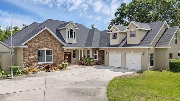 1.73 Acres of Residential Land with Home for Sale in Leesburg, Florida