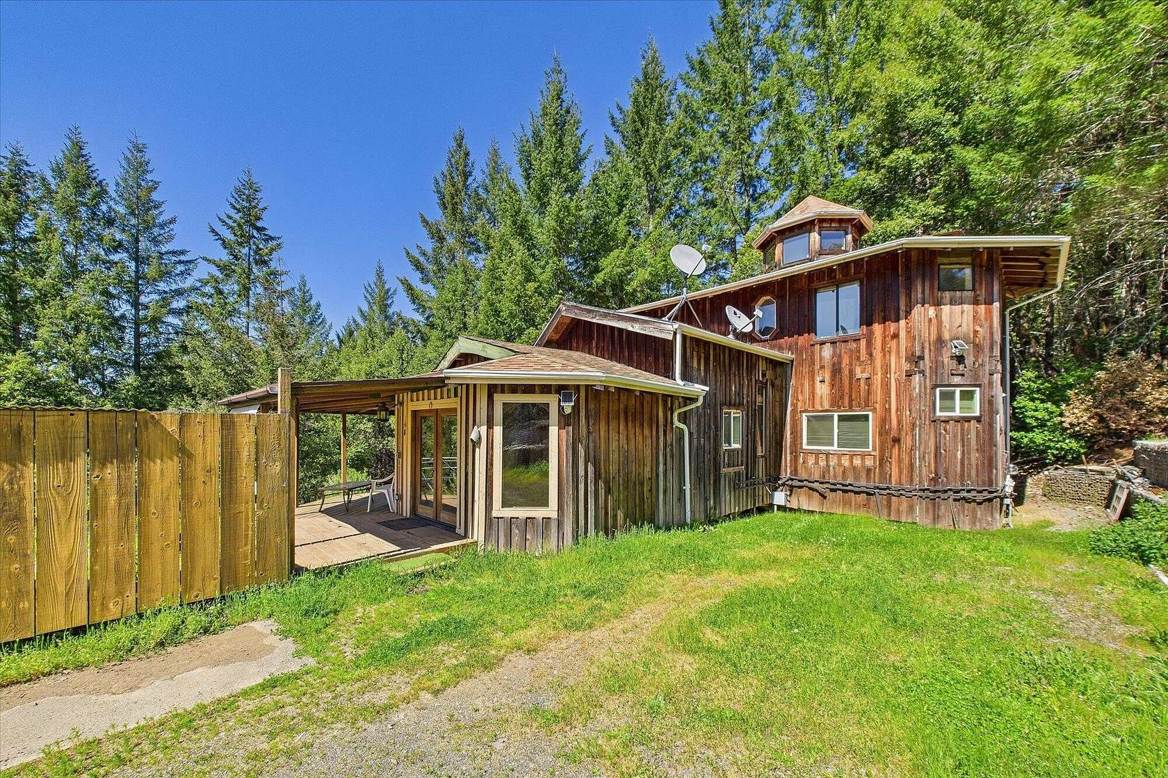 33.1 Acres of Land with Home for Sale in Redway, California