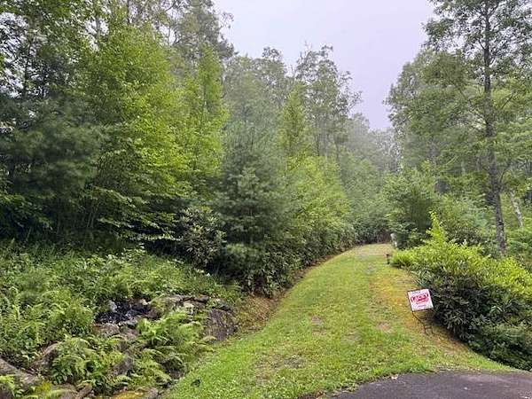 0.87 Acres of Residential Land for Sale in Newland, North Carolina