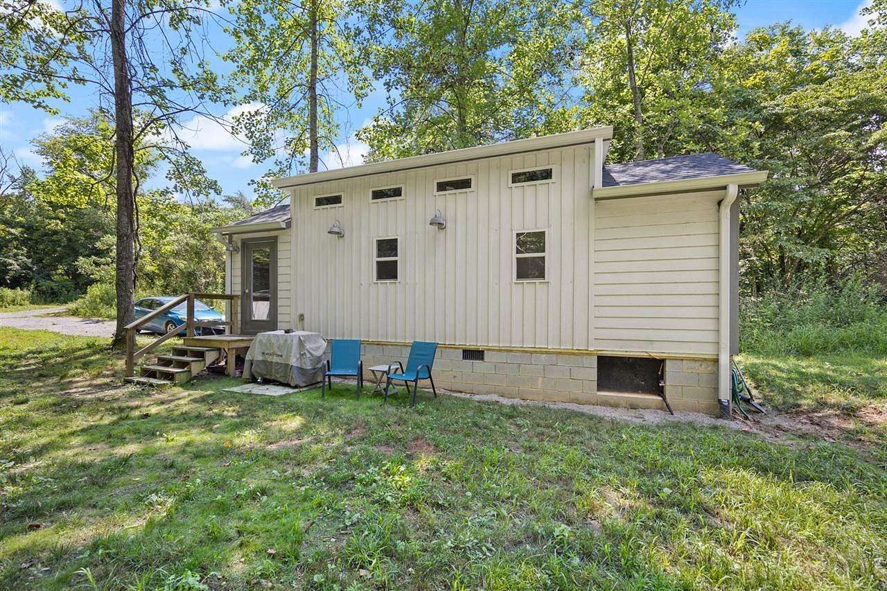 15 Acres of Land with Home for Sale in Columbia, Kentucky