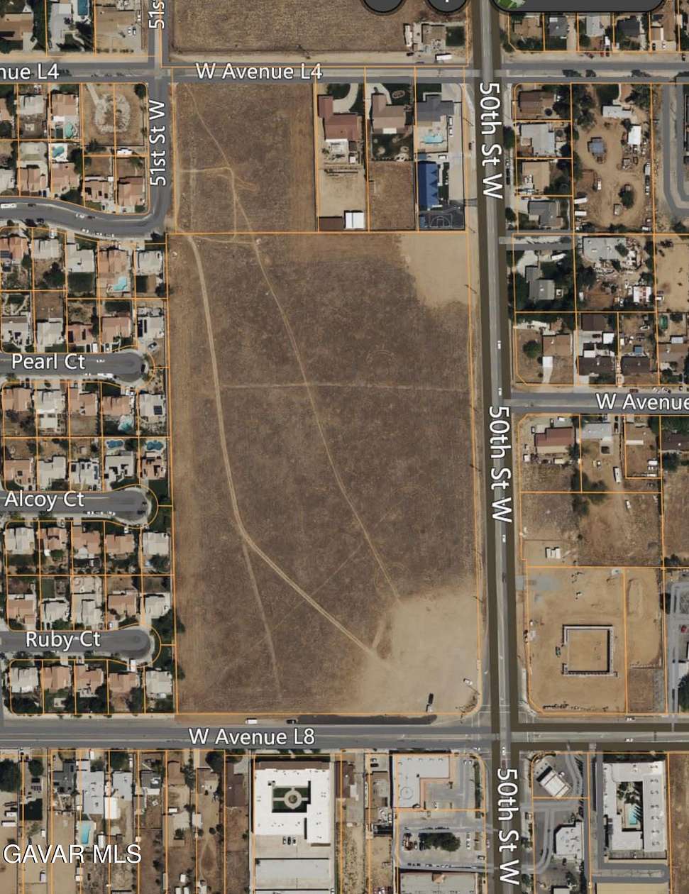 13.5 Acres of Mixed-Use Land for Sale in Quartz Hill, California