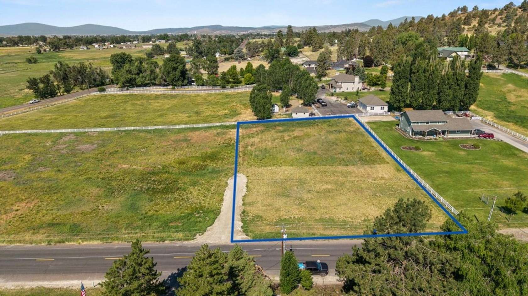 1 Acre of Residential Land for Sale in Klamath Falls, Oregon