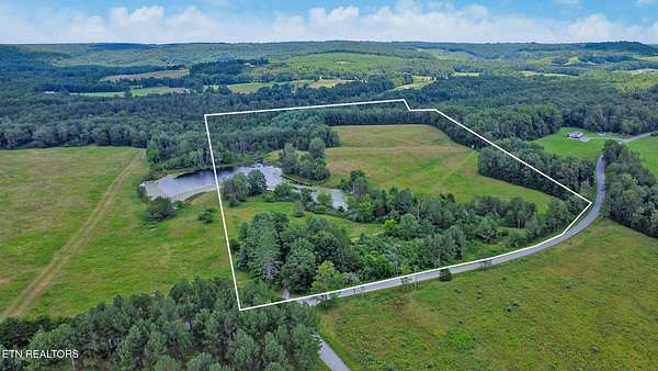 40 Acres of Land for Sale in Crossville, Tennessee