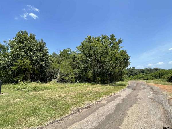 6.7 Acres of Land for Sale in Daingerfield, Texas