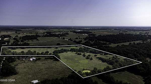 28 Acres of Land for Sale in Neosho, Missouri