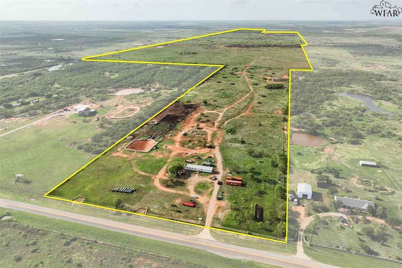 390 Acres of Agricultural Land for Sale in Wichita Falls, Texas