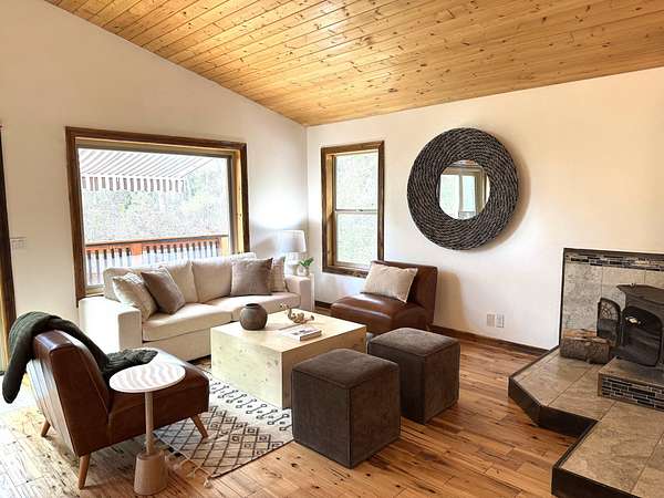 5 Acres of Residential Land with Home for Sale in Bend, Oregon