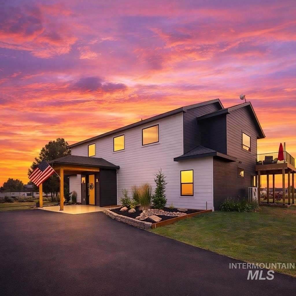 4.45 Acres of Land with Home for Sale in Middleton, Idaho