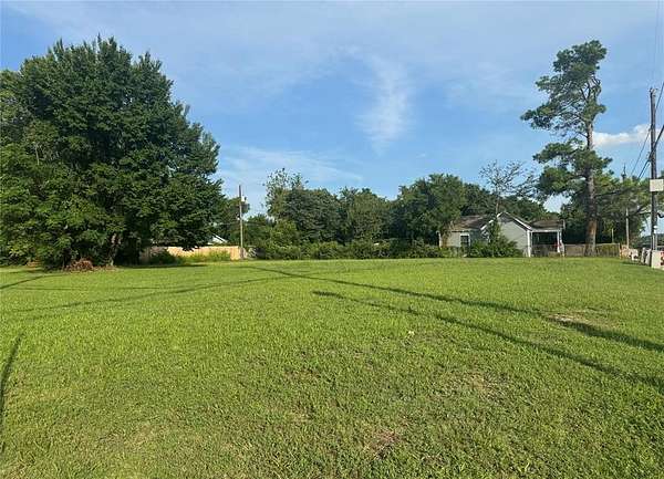 0.28 Acres of Mixed-Use Land for Sale in Dallas, Texas