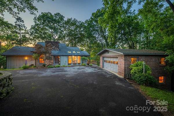 11 Acres of Land for Sale in Hickory, North Carolina