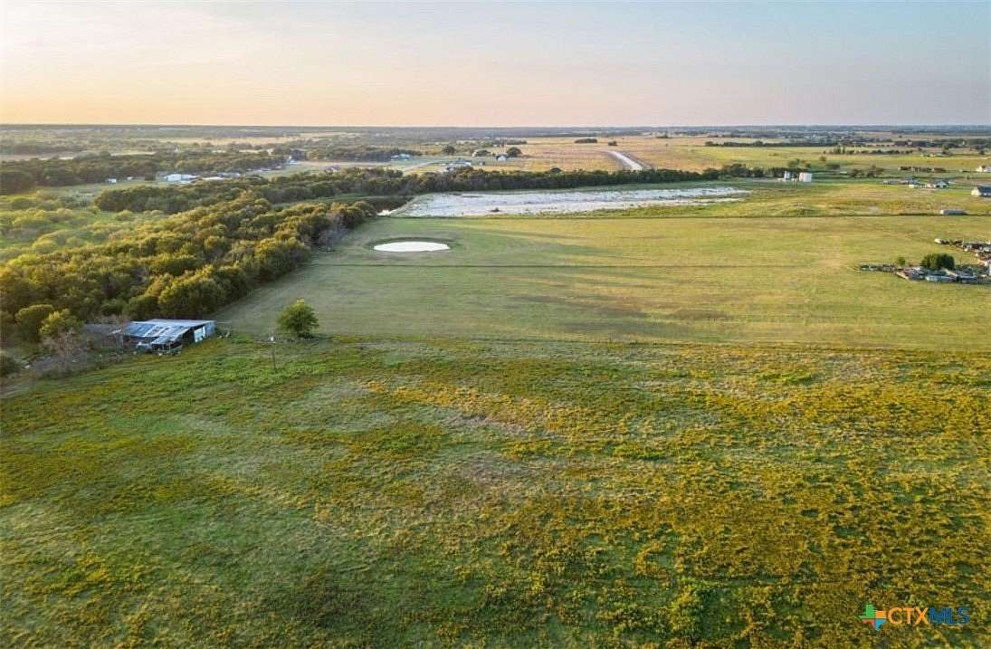 1 Acre of Residential Land for Sale in Elm Mott, Texas