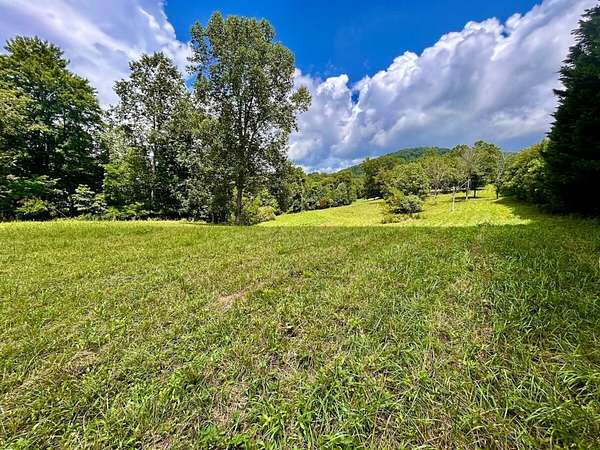 17.5 Acres of Recreational Land for Sale in Vinton, Virginia