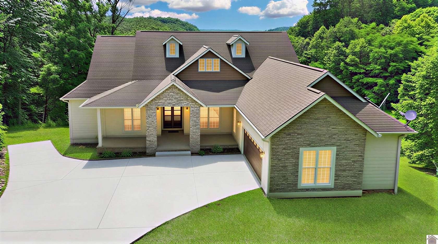 2.18 Acres of Land with Home for Sale in Eddyville, Kentucky