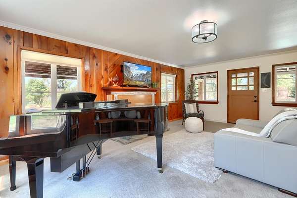 20.6 Acres of Recreational Land with Home for Sale in Mariposa, California