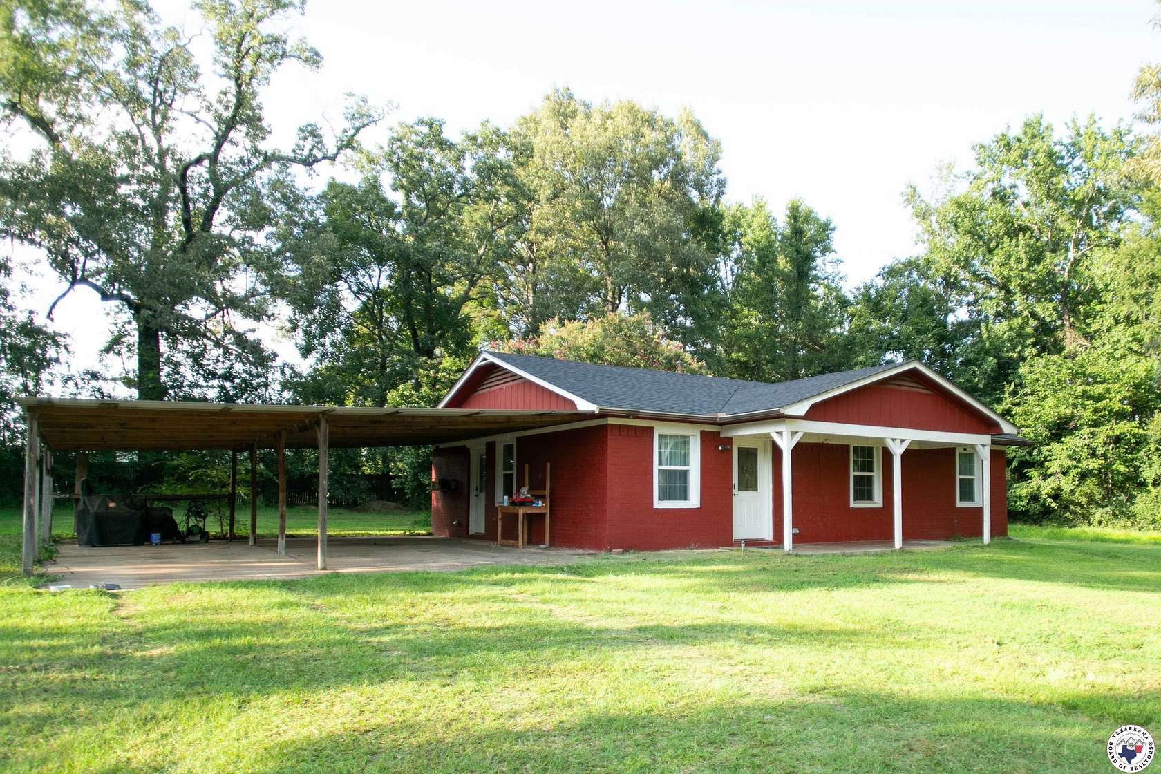 2.5 Acres of Residential Land with Home for Sale in Maud, Texas