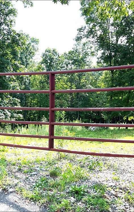 96.4 Acres of Recreational Land for Sale in New Martinsville, West Virginia