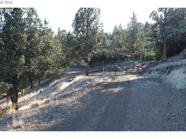 7.67 Acres of Residential Land for Sale in Canyon City, Oregon