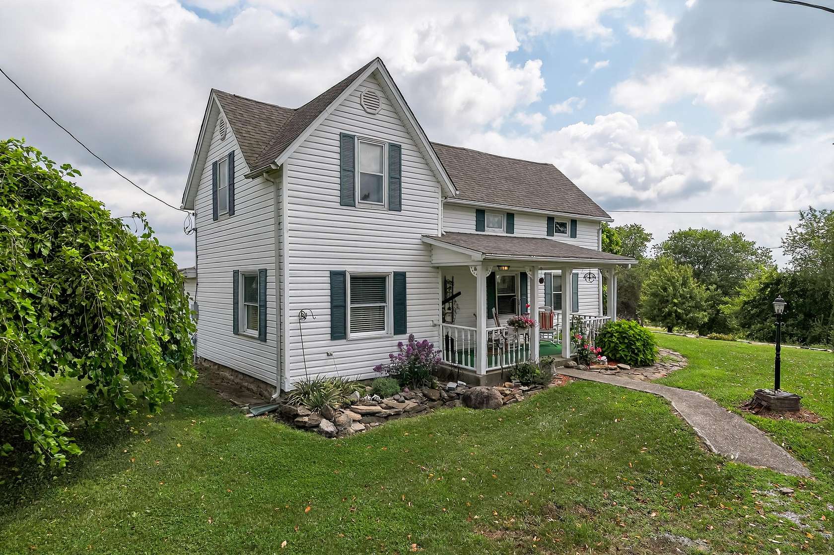 25.2 Acres of Agricultural Land with Home for Sale in Williamstown, Kentucky