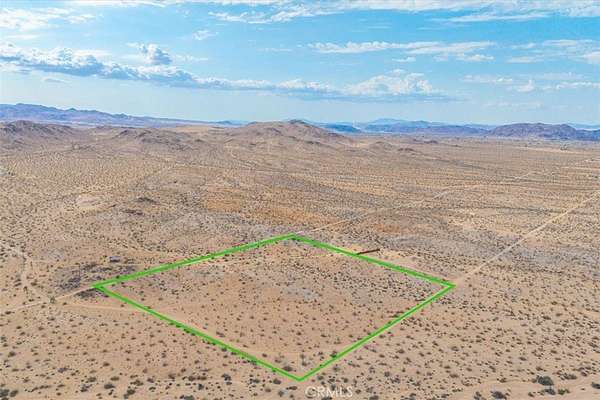 10 Acres of Land for Sale in Joshua Tree, California