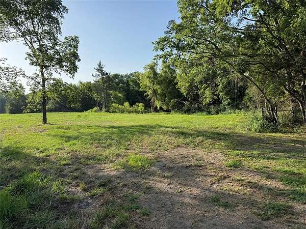 3 Acres of Mixed-Use Land for Sale in Bonham, Texas