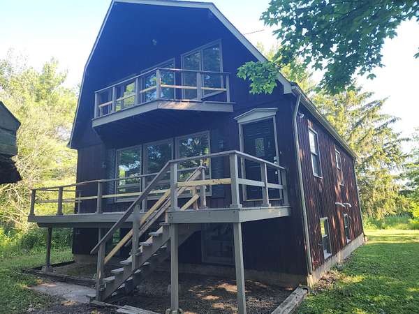 2.65 Acres of Residential Land with Home for Sale in Chesterton, Indiana